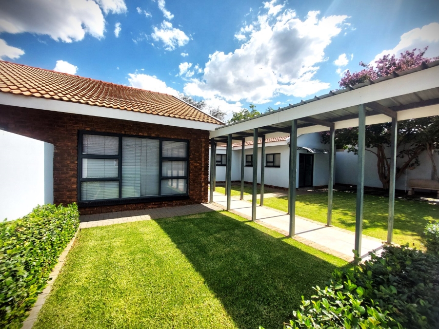  Bedroom Property for Sale in Wilkoppies North West